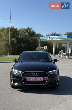Седан Audi A3 2018 в Полтаве