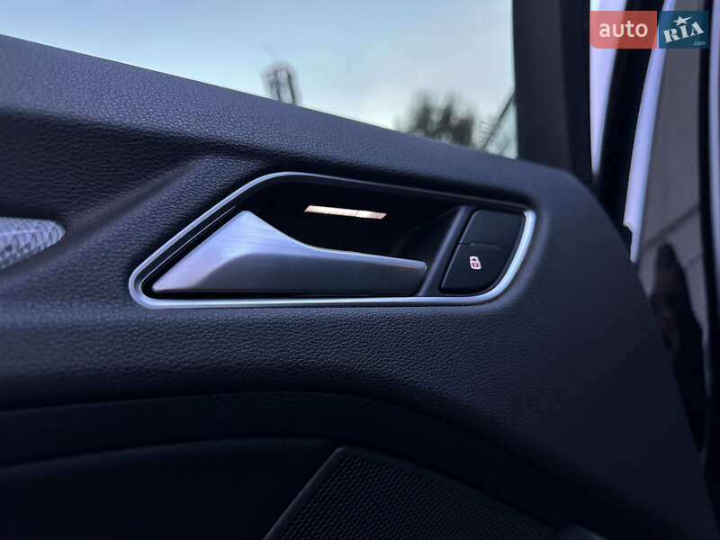 Хэтчбек Audi A3 2016 в Киеве