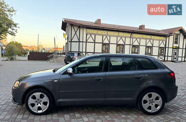 Хэтчбек Audi A3 2004 в 