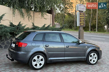 Хэтчбек Audi A3 2004 в 