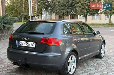 Хэтчбек Audi A3 2004 в 