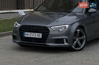 Седан Audi A3 2016 в 
