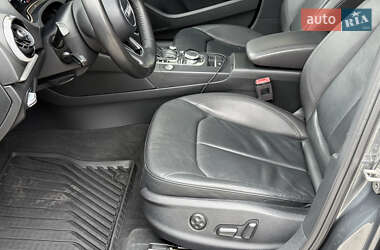 Седан Audi A3 2016 в 