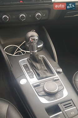 Седан Audi A3 2015 в 