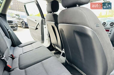 Хэтчбек Audi A3 2013 в 