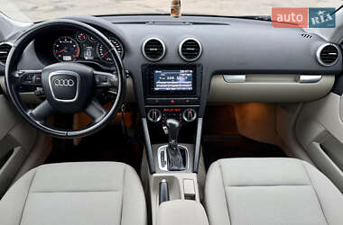 Хэтчбек Audi A3 2009 в 