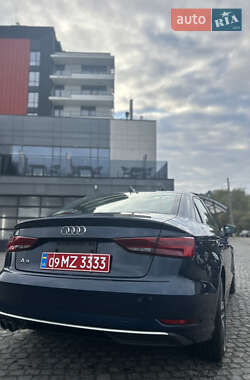 Седан Audi A3 2018 в 