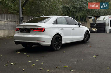 Седан Audi A3 2016 в 