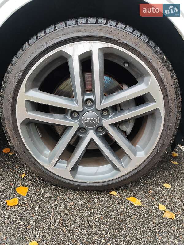 Седан Audi A3 2018 в Киеве