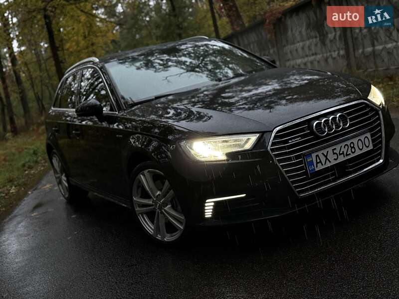 Хетчбек Audi A3 2017 в Києві