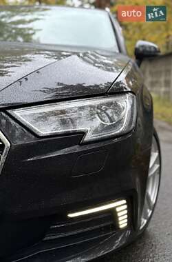 Хетчбек Audi A3 2017 в 