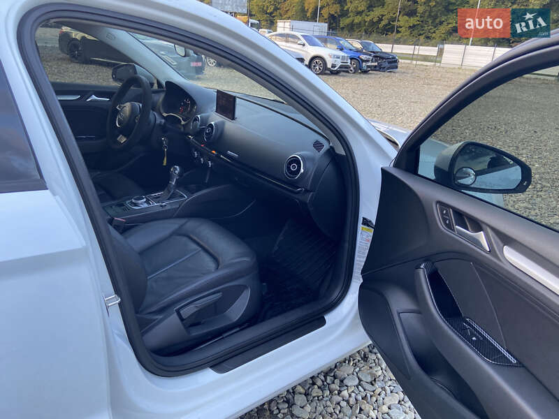 Седан Audi A3 2014 в Львові