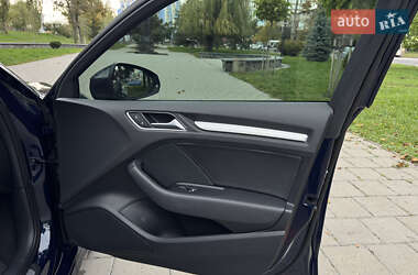 Седан Audi A3 2016 в 