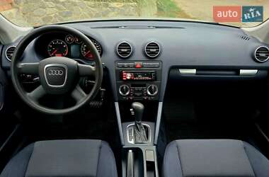 Хетчбек Audi A3 2005 в  фото 3 Хетчбек Audi A3 2005 в