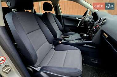 Хетчбек Audi A3 2005 в  фото 54 Хетчбек Audi A3 2005 в