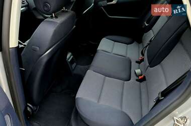 Хетчбек Audi A3 2005 в  фото 58 Хетчбек Audi A3 2005 в