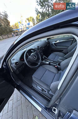 Хэтчбек Audi A3 2005 в 