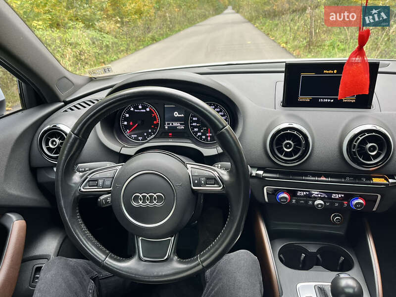 Седан Audi A3 2016 в Ивано-Франковске