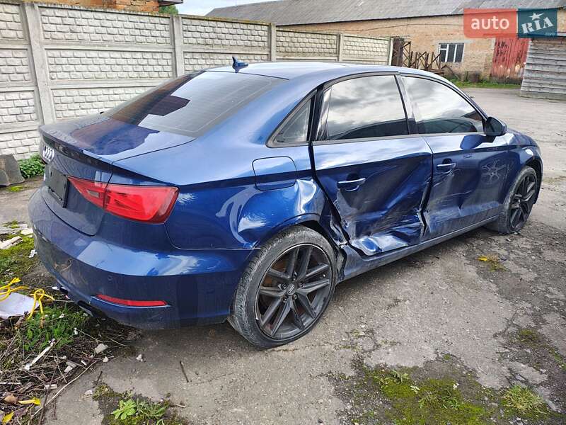 Седан Audi A3 2015 в Рівному