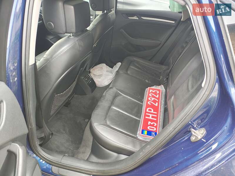 Седан Audi A3 2015 в Рівному