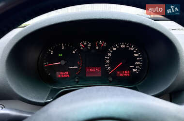 Хетчбек Audi A3 2000 в 