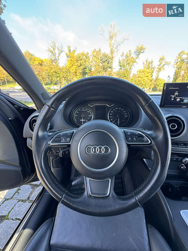 Хетчбек Audi A3 2016 в Києві