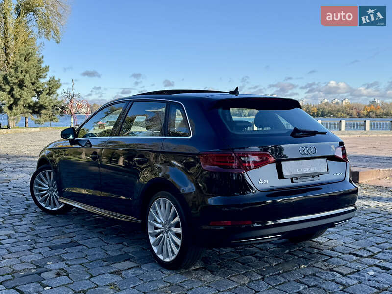 Хетчбек Audi A3 2016 в Києві