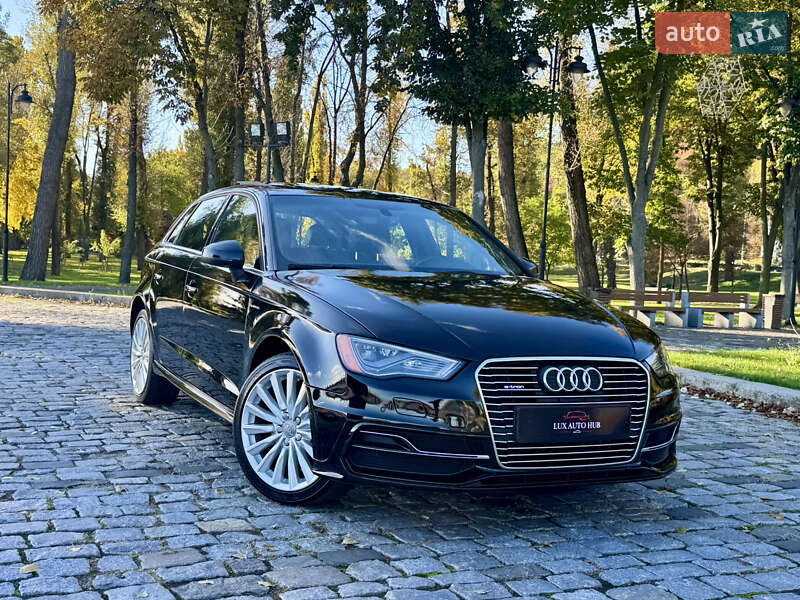 Хетчбек Audi A3 2016 в Києві