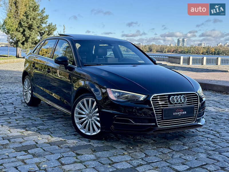 Хетчбек Audi A3 2016 в Києві