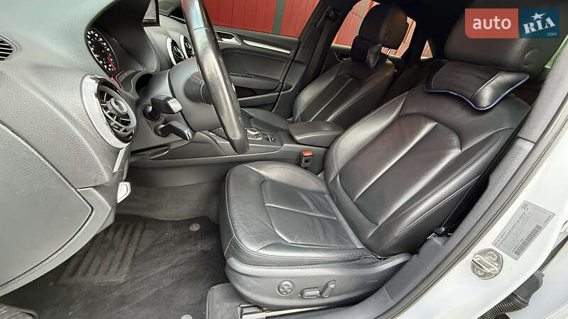 Седан Audi A3 2016 в Киеве