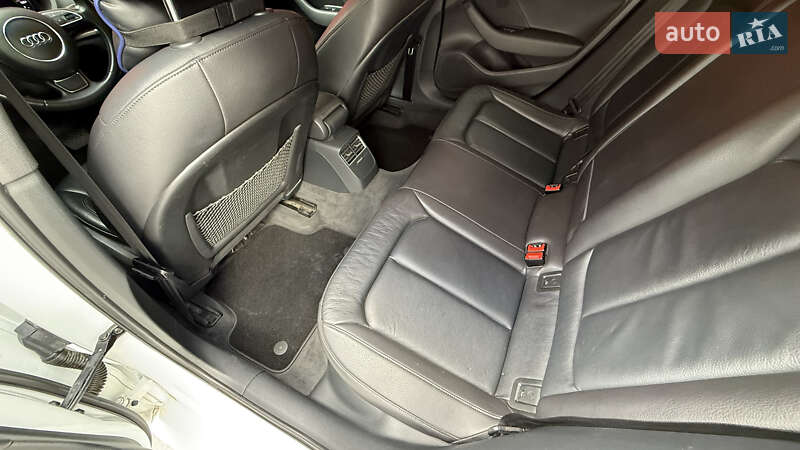 Седан Audi A3 2016 в Киеве