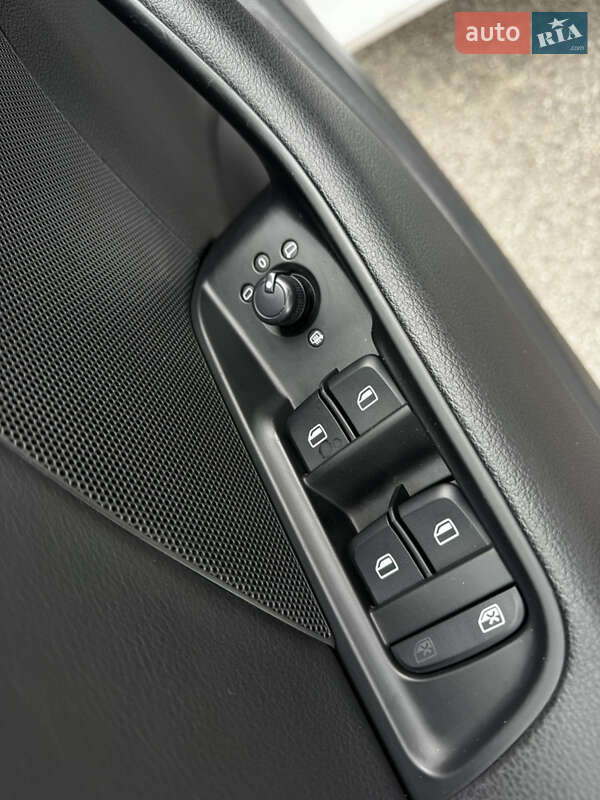 Седан Audi A3 2015 в Києві фото 32 Седан Audi A3 2015 в Києві