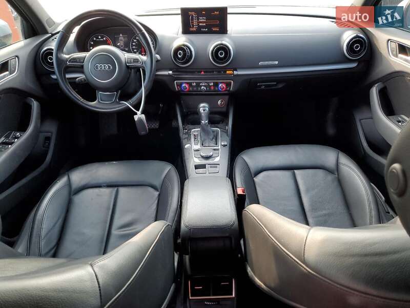 Седан Audi A3 2016 в Луцке