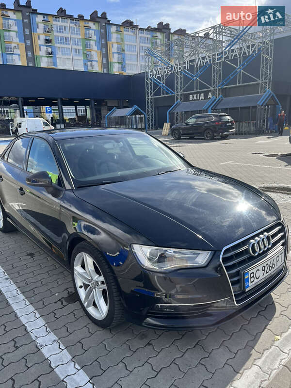 Седан Audi A3 2014 в Ивано-Франковске