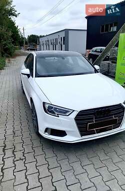Седан Audi A3 2017 в Києві