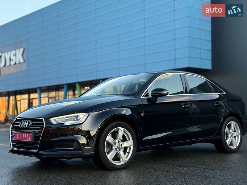 Седан Audi A3 2020 в Киеве