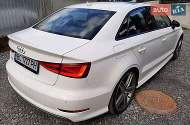 Хетчбек Audi A3 2015 в 