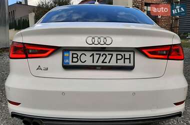 Хетчбек Audi A3 2015 в 