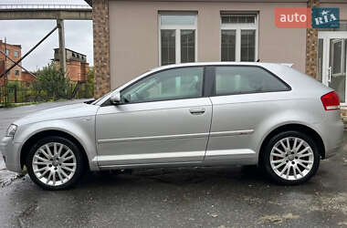 Хэтчбек Audi A3 2006 в 