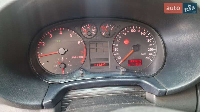 Хетчбек Audi A3 1998 в Хирові