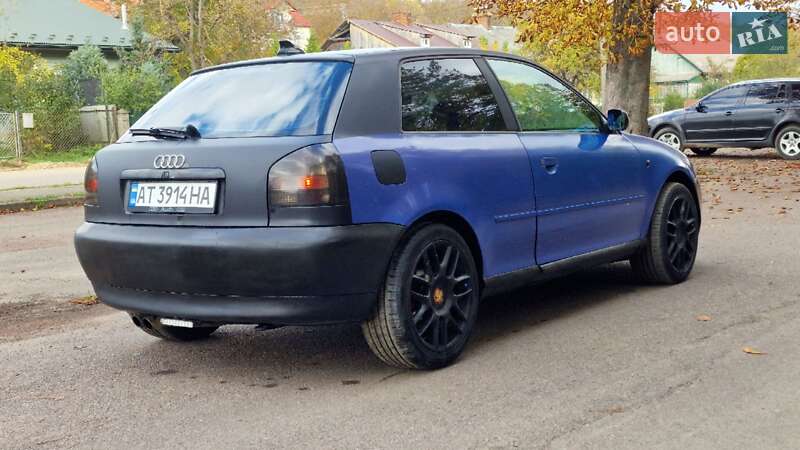 Хетчбек Audi A3 1998 в Хирові