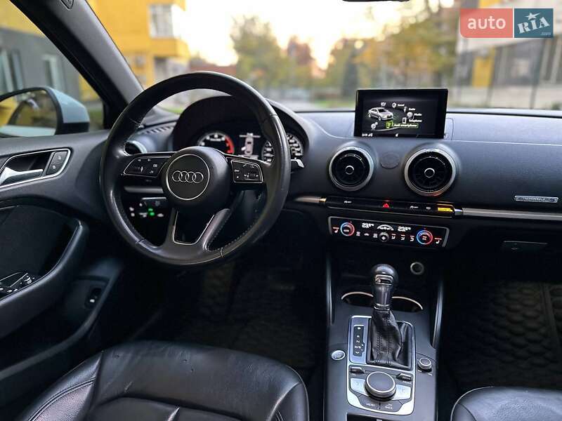 Седан Audi A3 2017 в Виннице