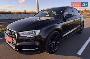 Седан Audi A3 2017 в 