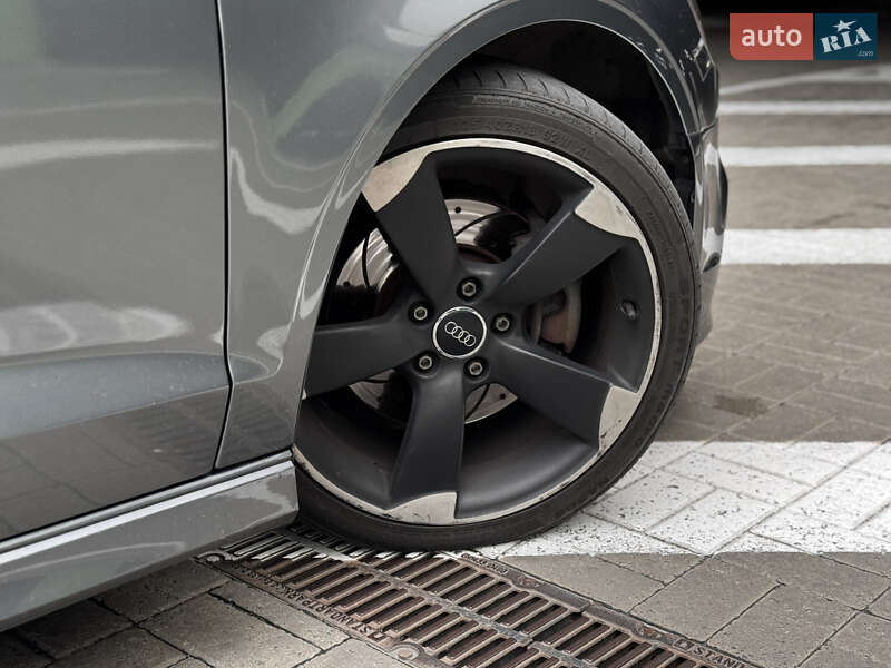 Седан Audi A3 2016 в Киеве