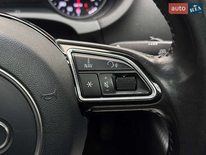 Седан Audi A3 2016 в Киеве