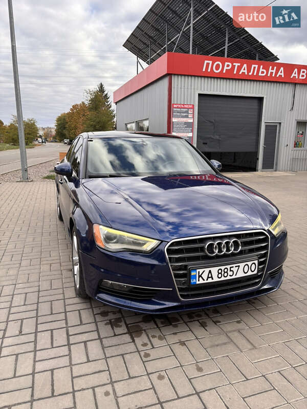 Седан Audi A3 2014 в Киеве
