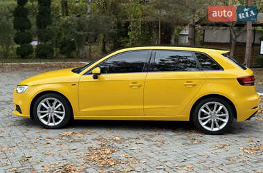 Хэтчбек Audi A3 2016 в 