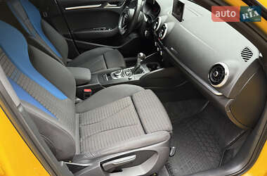 Хэтчбек Audi A3 2016 в 