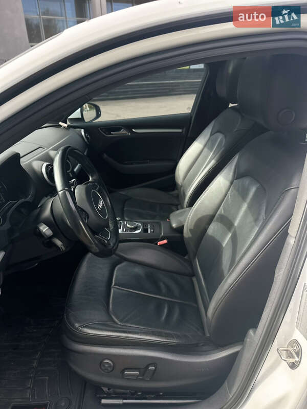 Хетчбек Audi A3 2016 в Рівному