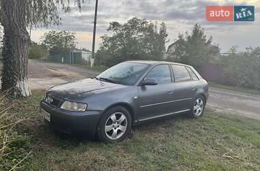 Хэтчбек Audi A3 2002 в 